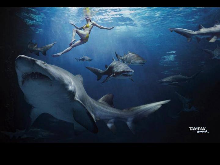 Les requins sont attirés par le sang... Et chez Tampax, ils le savent. Autant qu'ils fassent du répulsif à requin, ça servirait plus souvent height=